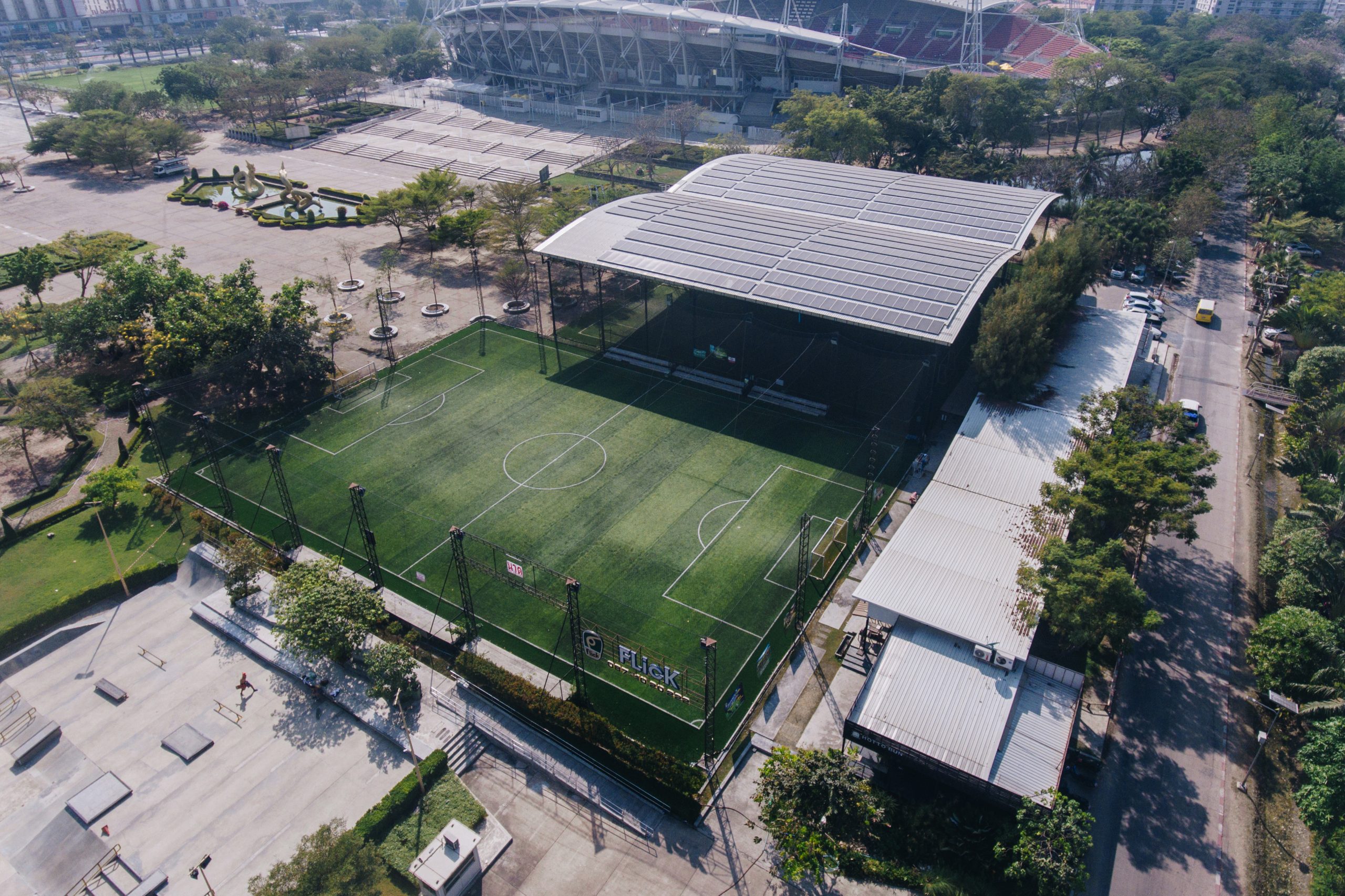 สนามฟุตบอลหญ้าเทียมปกรูปเดียว